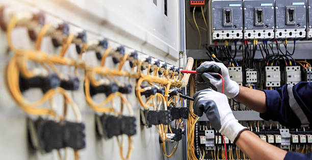 Professional Electrician technician working in Wapakoneta, OH